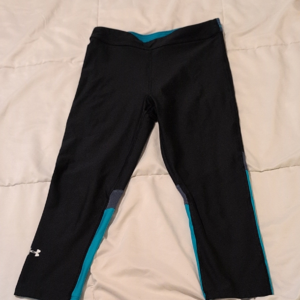 Under Armour Compression Capri Leggings in Black and Teal